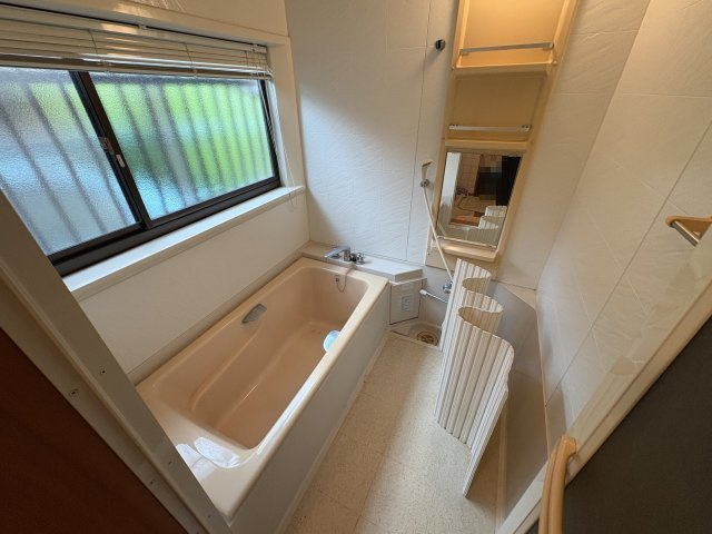 海草郡紀美野町吉野・中古戸建・54804の浴室