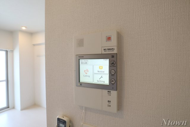 【セキュリティ】 | チェルトヴィータ  | モニター付きインターフォンです。