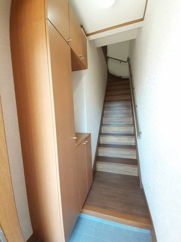 ラフィーネＩＴＯ六番館の玄関