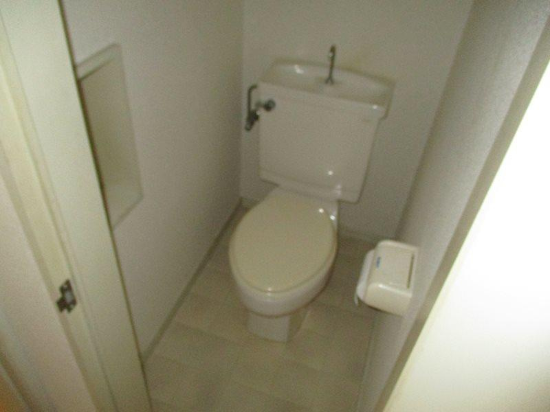 明石市貴崎５丁目のアパートのトイレ