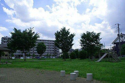 浅間下公園まで678m