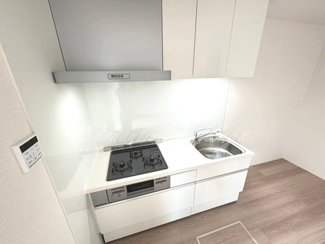 茅ヶ崎市赤松町のアパートのキッチン