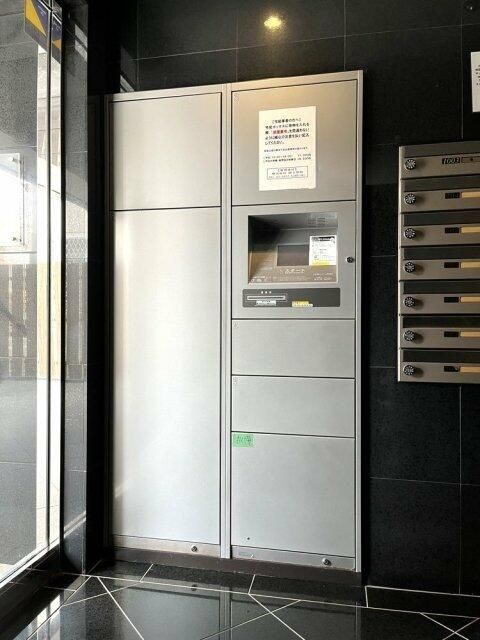 REV UNのその他共用部分|宅配ボックス