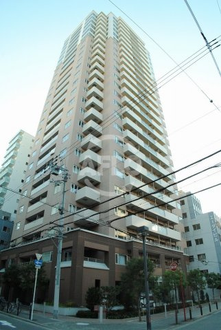 クロスレジデンス大阪新町　堀江小学校区の外観|ベルファース大阪新町　25階建てのタワーマンション