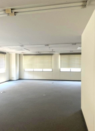 大和本町ビルの内装