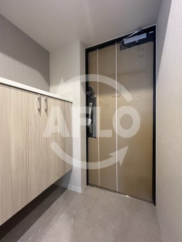 クローバーグランツ弁天町の玄関|クローバー・グランツ弁天町　玄関