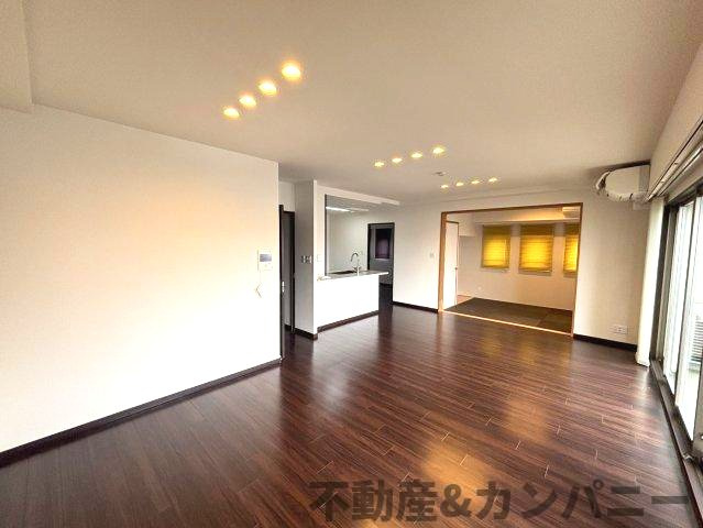 クレアホームズ松山千舟町の居間・リビング|居間です