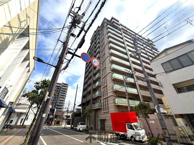 クレアホームズ松山千舟町の周辺|前面を含む道路です
