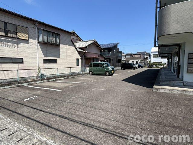 リベルテイシダの駐車場