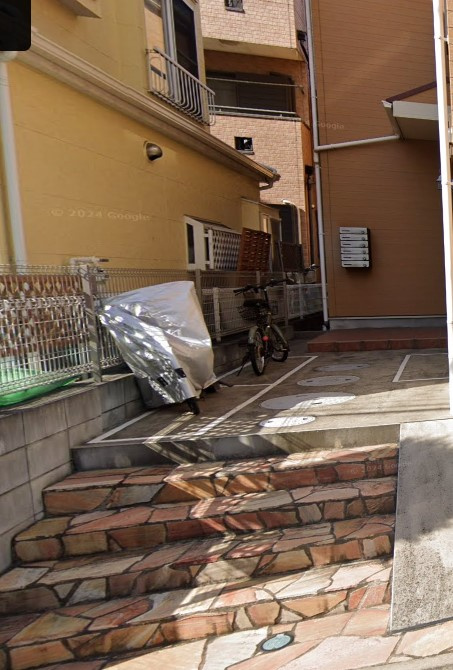 キャメル市川Ⅱの玄関