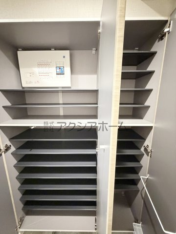 ライオンズマンション武蔵藤沢の収納|シューズボックス