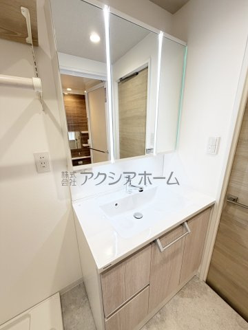 ライオンズマンション武蔵藤沢の独立洗面台