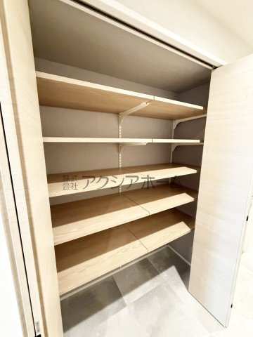 ライオンズマンション武蔵藤沢の収納|廊下収納
