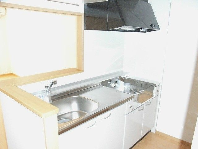メゾン　ド　ヴィバーチェ　Ａのキッチン