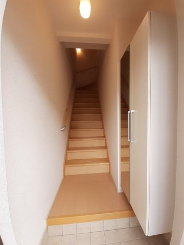 ロンドベルの玄関