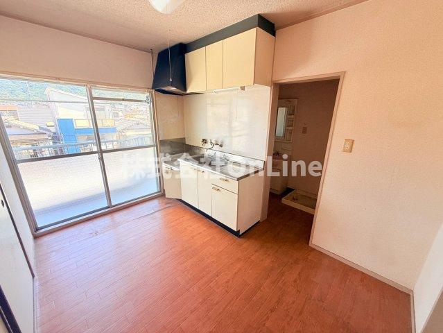 八尾市東山本新町４丁目の賃貸マンションの居間・リビング