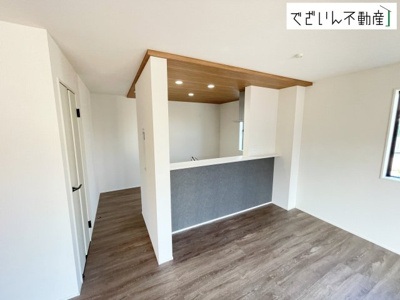【居間・リビング】 | GRAFARE鴻巣市下忍3期　新築住宅 | ≪2号棟≫
現地(2026年7月撮影)