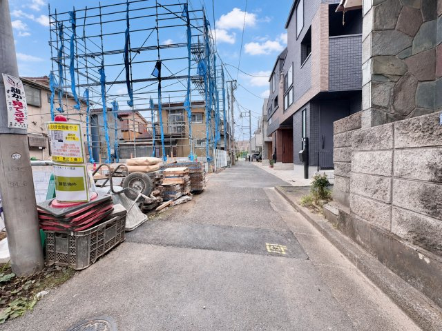大田区羽田3丁目　新築戸建の前面道路含む現地写真|2026.07.06撮影

現地ご見学希望・資料請求などお気軽にお問い合わせ下さい！
03-5990-5201