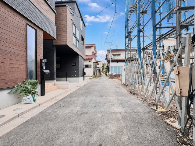 大田区羽田3丁目　新築戸建の前面道路含む現地写真|2026.07.06撮影

現地ご見学希望・資料請求などお気軽にお問い合わせ下さい！
03-5990-5201