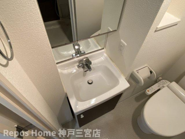 エステムコート神戸県庁前IVグランディオの洗面所