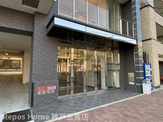 エステムコート神戸県庁前IVグランディオのエントランス