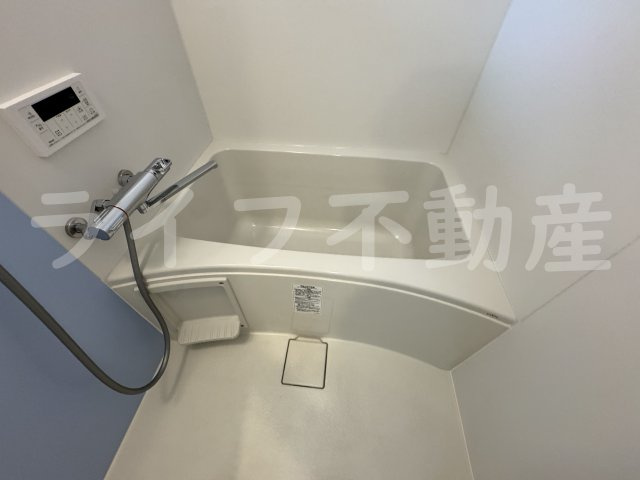 セレニティ荒本B棟の浴室|日々の疲れを癒すお風呂付です