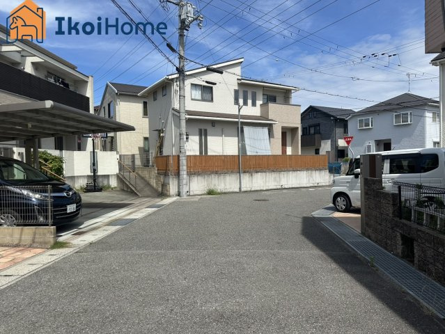 神戸市西区水谷1丁目　中古戸建のエントランス|●資料・カタログのご請求無料●スーパーやコンビニ、飲食店、病院など徒歩圏内の施設も多々あります。