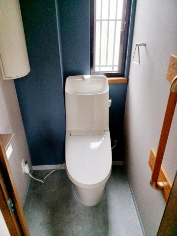 【トイレ】 | 交野市星田山手二丁目　貸家 | トイレは1階と2階それぞれにあります