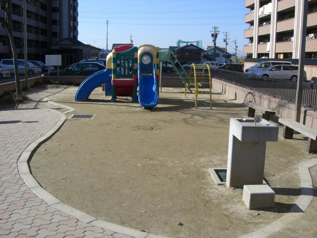 スペクトル舟津弐番館のその他|公園が敷地内にあり、小さなお子さんと遊ぶことができます