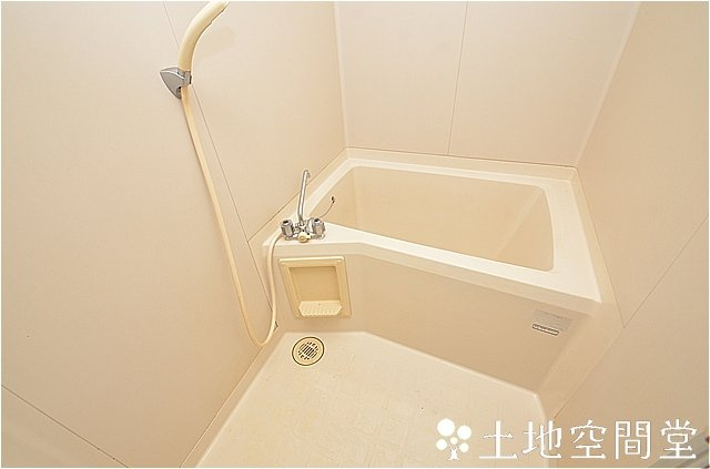 北九州市八幡西区穴生４丁目の賃貸マンションの浴室