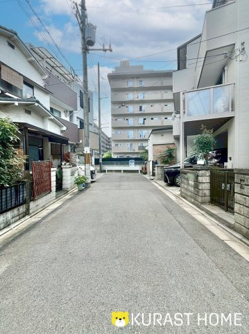 京都市南区吉祥院西ノ庄西浦町　中古戸建の前面道路含む現地写真