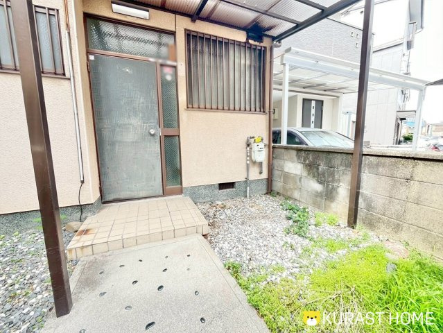 京都市南区吉祥院西ノ庄西浦町　中古戸建の玄関