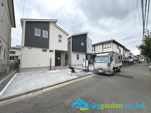 茅ヶ崎市東海岸南6丁目　新築戸建　全３棟2号棟の前面道路含む現地写真|前面道路含む現地写真です