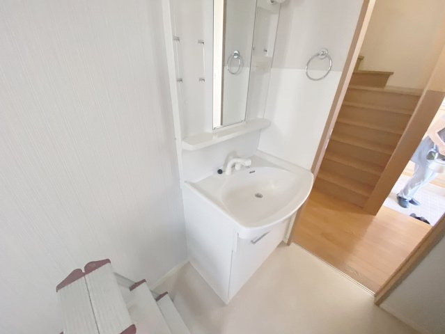 宝塚市御殿山２丁目のテラスの洗面所