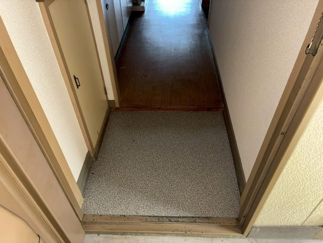 第1コーポ江頭の玄関