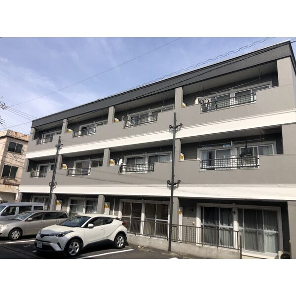 スリーアイランド