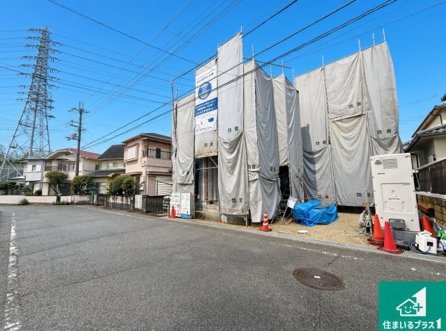 泉南郡熊取町大久保南　新築一戸建ての外観|現在建築中！落ち着いた街並みで新生活を始めることが出来そう！周辺の物件も併せてご紹介させて頂きます！