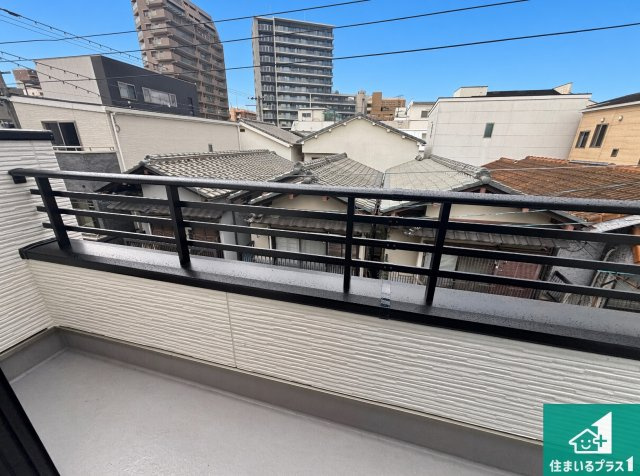 大阪市阿倍野区阪南町　新築一戸建てのバルコニー|ワイドバルコニーは洗濯物を干すスペースが広いのでご家族が多くても安心！