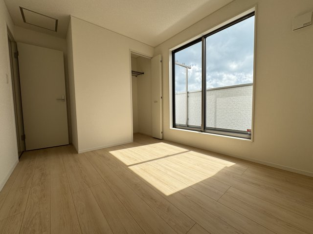 うるま市勝連南風原　第6（全2棟）ラスト2号棟の洋室|※同仕様写真です
