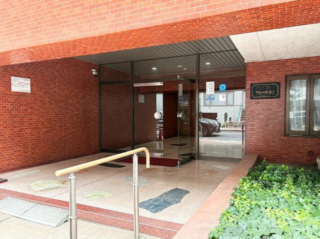 ジョイフル門前仲町第2　リ　フォーム済　角　部屋のエントランス