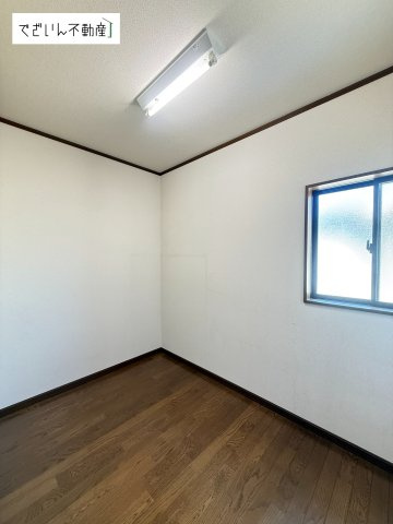 【収納】 | 本庄市寿2丁目　中古住宅   | 現地(2026年7月撮影)
3帖納戸