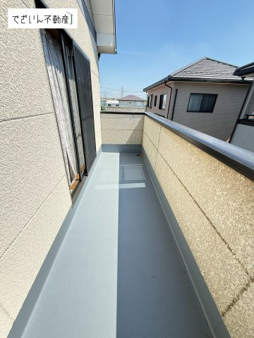 【バルコニー】 | 本庄市寿2丁目　中古住宅   | 現地(2026年7月撮影)