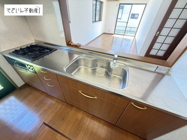【キッチン】 | 本庄市寿2丁目　中古住宅   | 現地(2026年7月撮影)