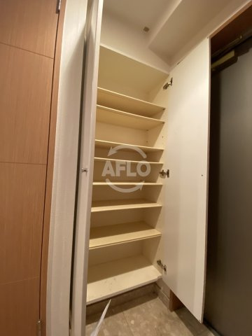 ジュネーゼグラン京町堀の収納|ジュネーゼグラン京町堀　下駄箱