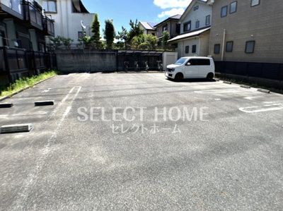 【駐車場】 | すずらんハイツ | 車をお持ちの方に嬉しい駐車場付きの物件です