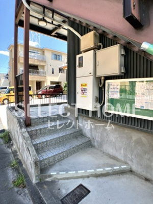 【エントランス】 | すずらんハイツ | 毎日通るエントランスはこのようになっています