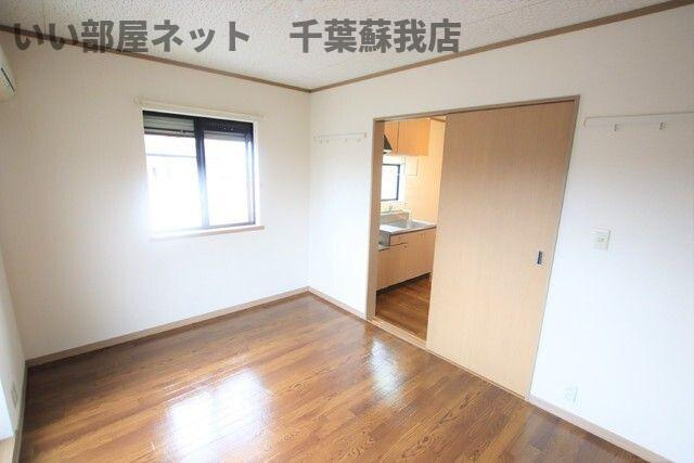 アートイン市原Ｃ棟の洋室|おしゃれな居間です