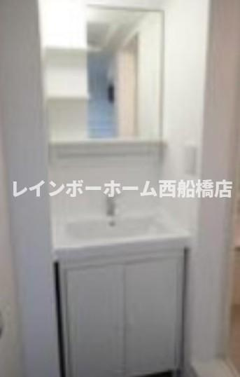 プレミアコート原木中山の独立洗面台