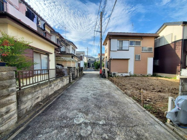 三郷市　新和2丁目　新築戸建　　全1棟の前面道路含む現地写真|前面道路含む現地写真です
