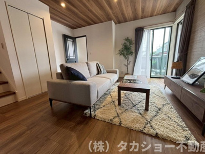 【居間・リビング】 | 市原市八幡　築浅戸建